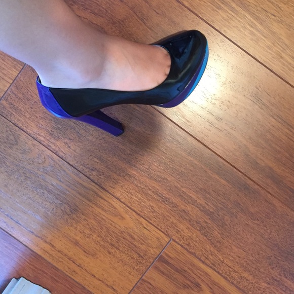 BCBG Heels - Picture 3 of 4
