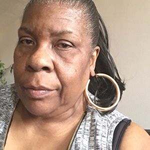 Meet your Posher, Paula