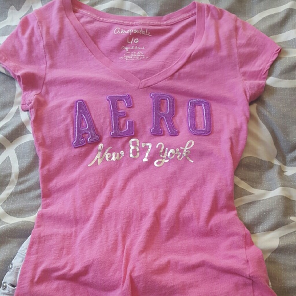 Pink aeropostale v neck tee