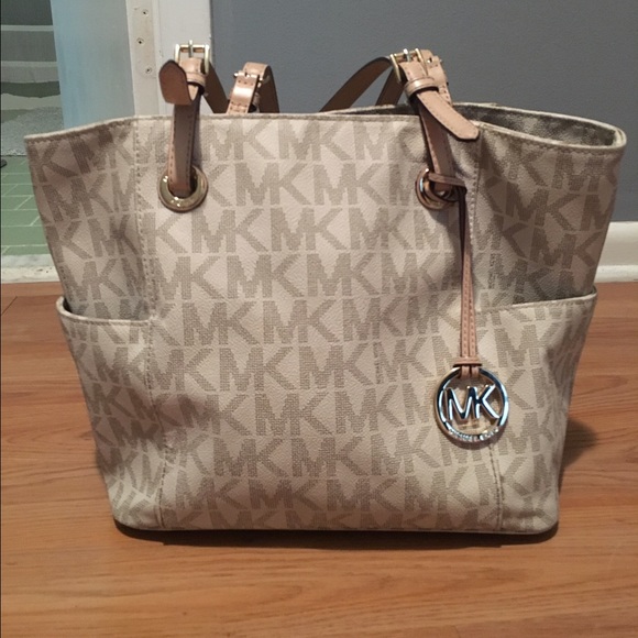 100% authentic Michael Kors Large tote