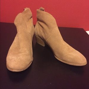 SOLE SOCIETY BOOTIES