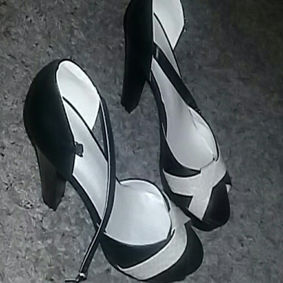 black and brown clog heels