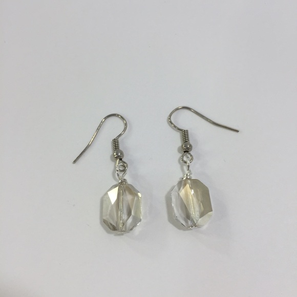 ππSwarovski silver shade sparkly earrings - Picture 2 of 3