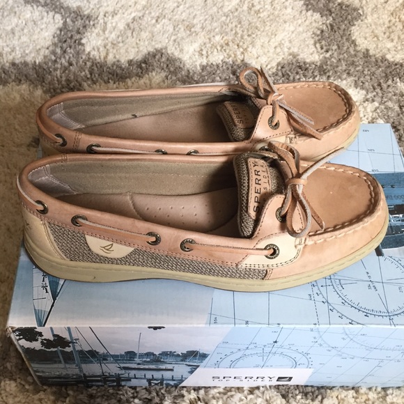 Sperry - Picture 2 of 2