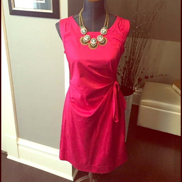 NWT Fuschia Banana Republic sleeveless dress.