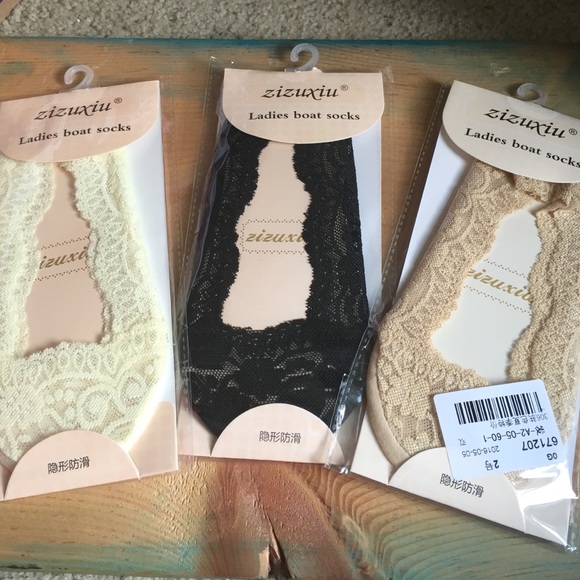 Lace socks