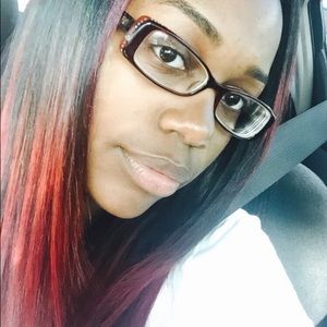 Meet your Posher, Ta'nai