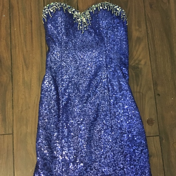 Homecoming/prom dress - Picture 1 of 3