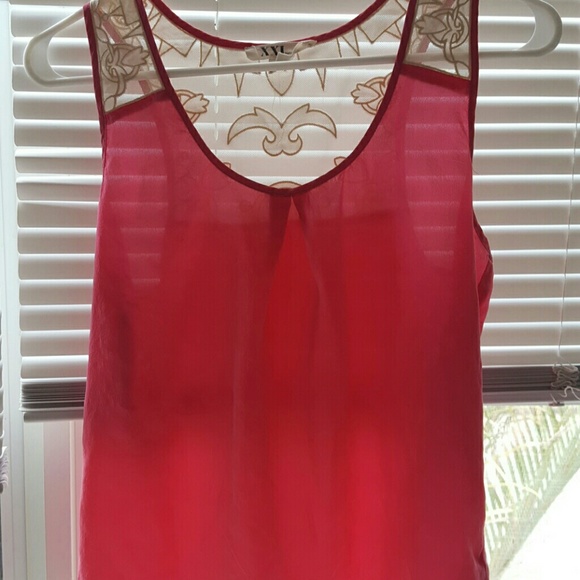 Top - Picture 2 of 3