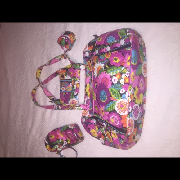 EUC VAVA BLOOM Vera diaper bag and accessories