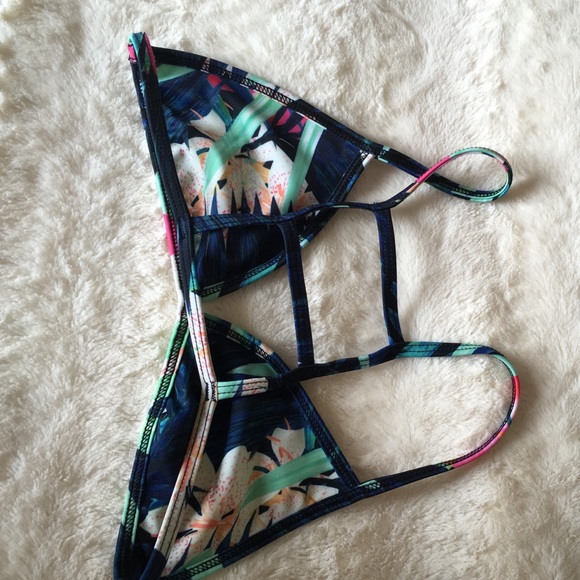 NWT stone fox Cora top aloha daze sm - Picture 2 of 4