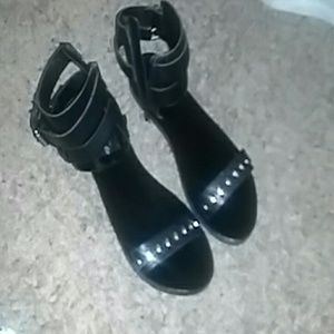 Size 8 strappy black sandals