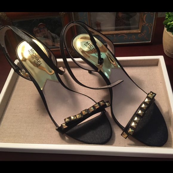 SOLD 👠Michael Kors Dress Heels👠