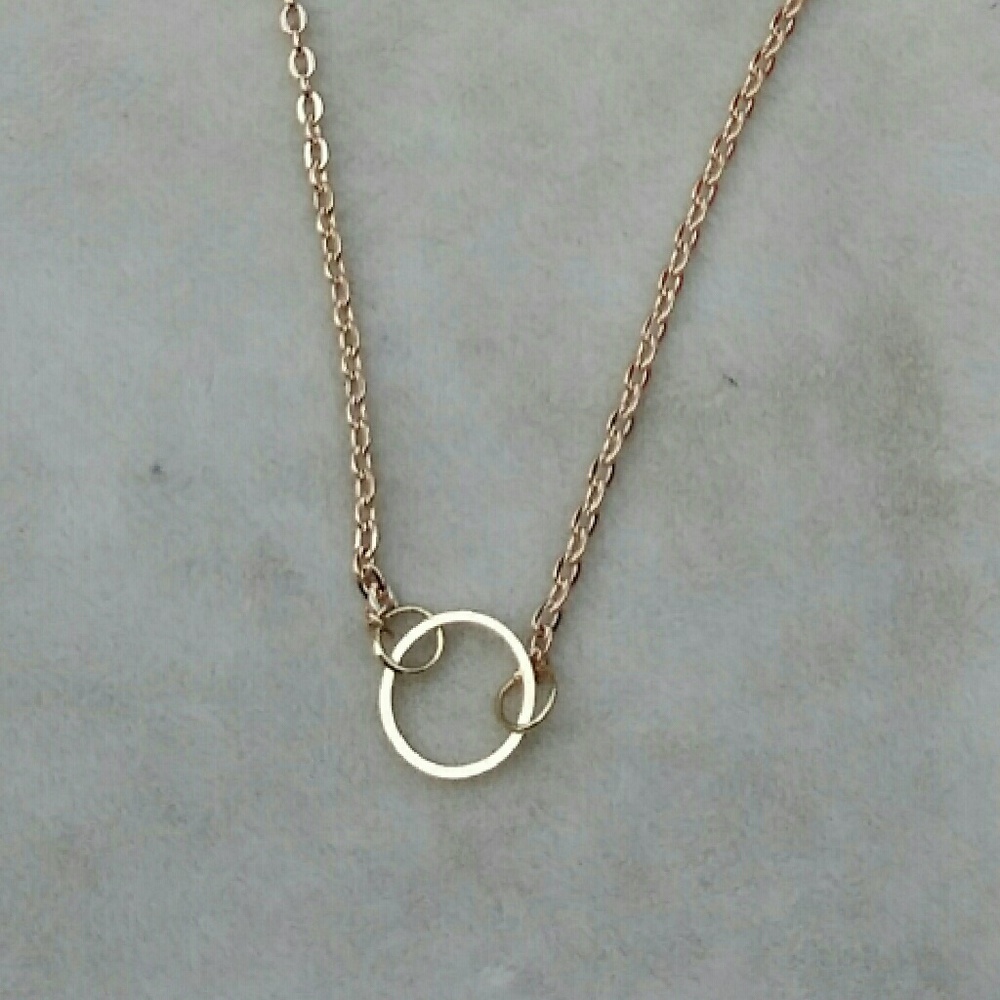 Minimalist Gold Circle Necklace - Picture 4 of 5