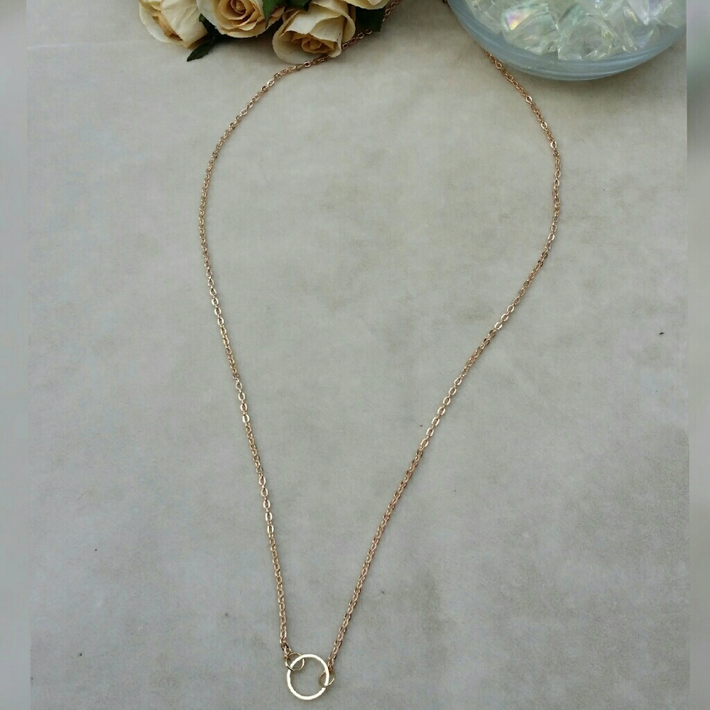 Minimalist Gold Circle Necklace - Picture 5 of 5