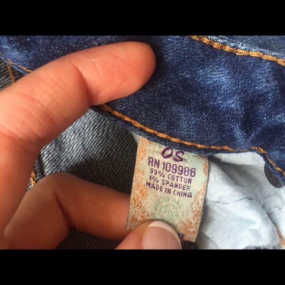 American Rag Jeans - Picture 3 of 3