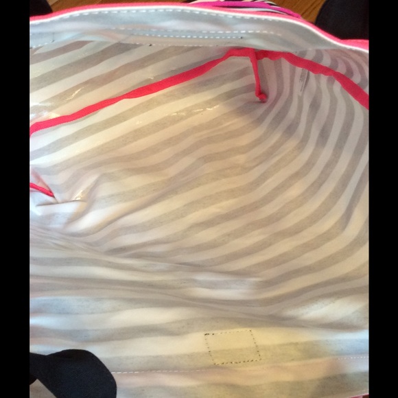 π2xHPπ Victoria's Secret bag - brand new. NWOT - Picture 4 of 4