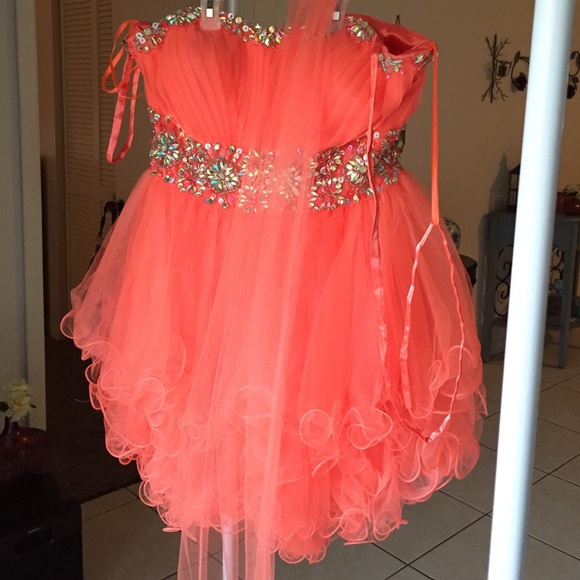 Dress - Picture 1 of 2