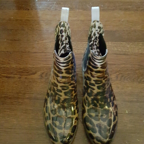 J CREW  LEOPARD PRINT BOOTIES