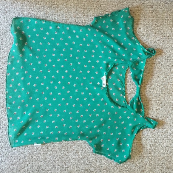 Green patterned off shoulder shirt - Picture 2 of 2