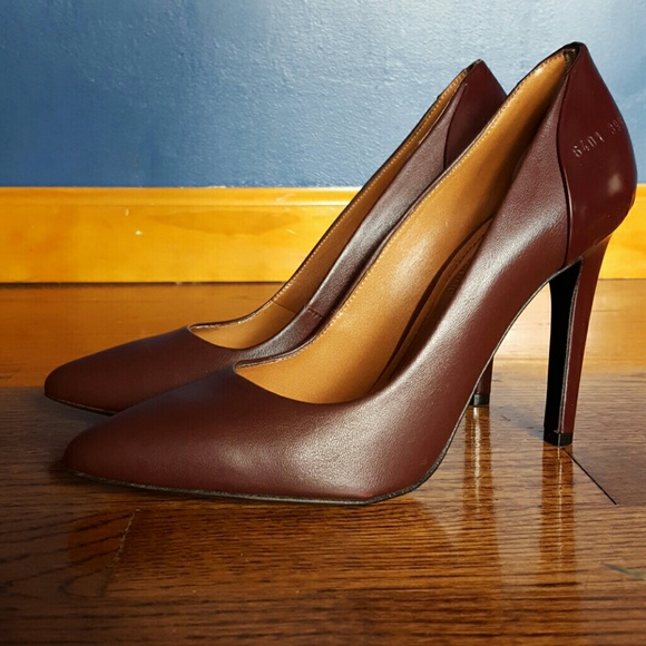 Common Projects Shoes - Common Projects burgundy leather heels