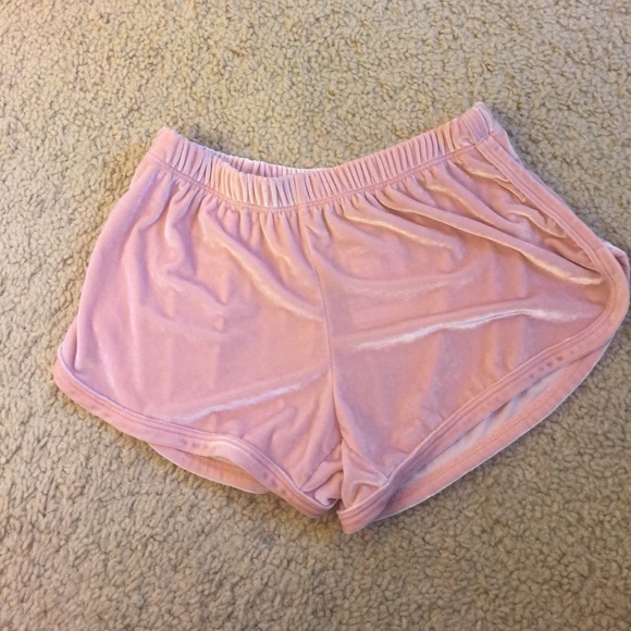 Brandy Melville pink velvet listte shorts - Picture 3 of 3