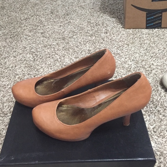 Nine West heels - Picture 2 of 2