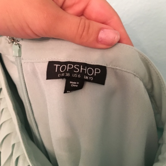 Pleated mint Topshop shorts - Picture 3 of 3