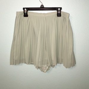 Pleated mint Topshop shorts