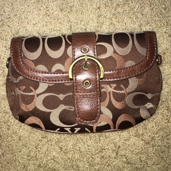 Coach clutch - Picture 1 of 4