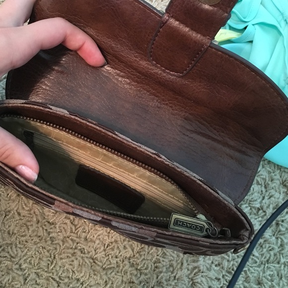 Coach clutch - Picture 2 of 4