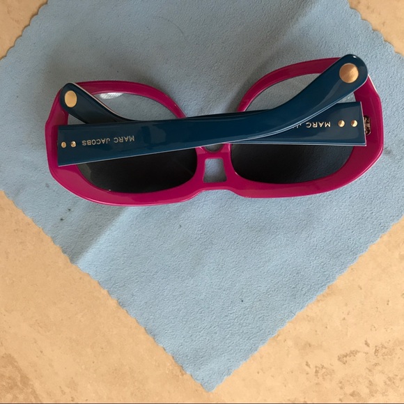 MARC JACOBS Sunglasses main image 5