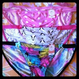 Macy's Intimates & Sleepwear - 6 Pretty String Panties size S Macy's Intimates & Sleepwear - 6 Pretty String Panties size S