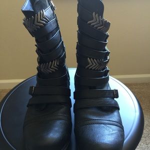 Black Steve Madden booties