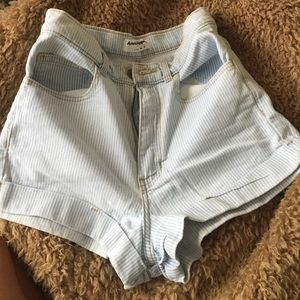 Blue and white stripes shorts.