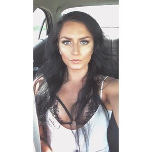 Meet your Posher, Becca