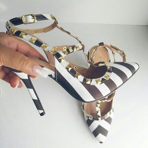 Black & White pumps