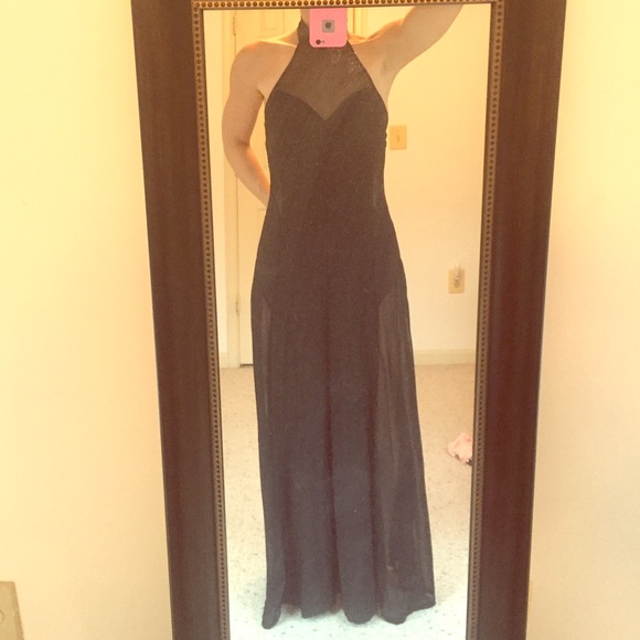 Forever 21 Dresses & Skirts - Forever 21 black cut out dress