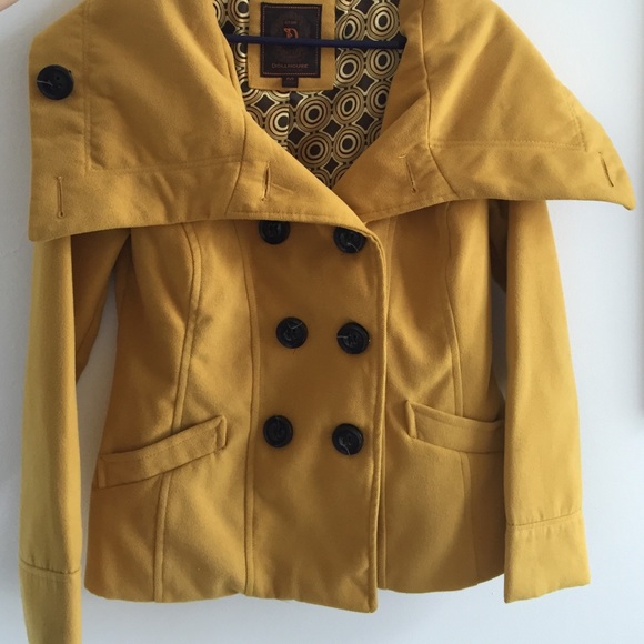 Large collar pea coat