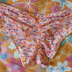 Macy's Intimates & Sleepwear - 6 Pretty Summer Panties size S Macy's Intimates & Sleepwear - 6 Pretty Summer Panties size S