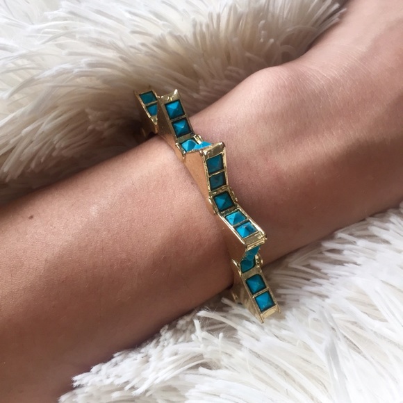 Sorrelli Gold and Turquoise Sunburst Bracelet