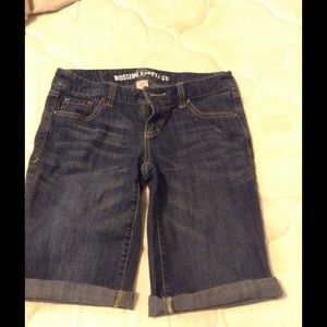 Mossimo size 5 Bermuda jean shorts