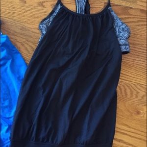 Black and gray lululemon no limits tank