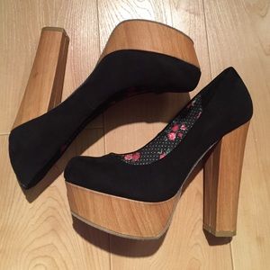 Forever 21, Faux Suede Platforms, US 8