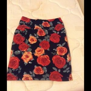 Forever 21 flower pencil skirt- medium