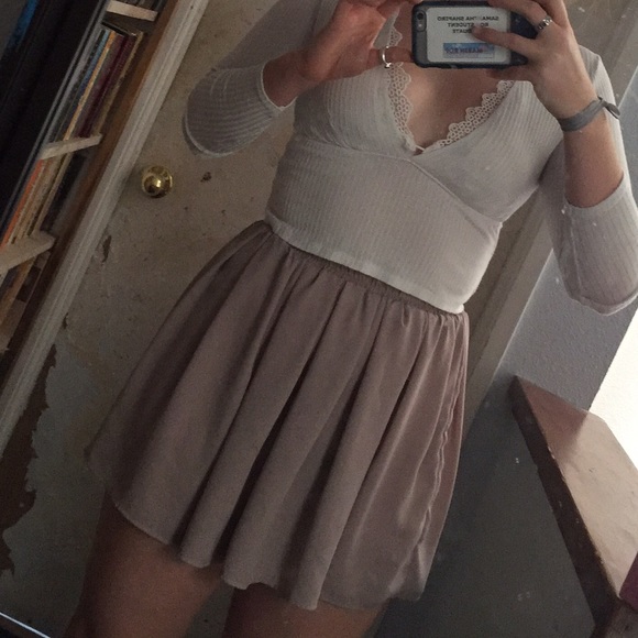 Bandy Melville Skirt - Picture 3 of 3