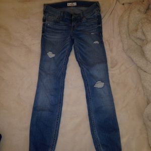 Distressed Hollister Jeans (Never been worn)