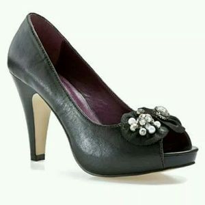 Madden Girl Jeweled Peep toe heels 7