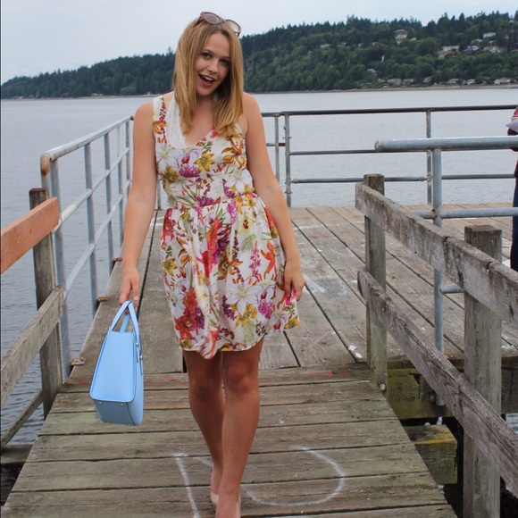 Patterned Floral Dress - Picture 4 of 4