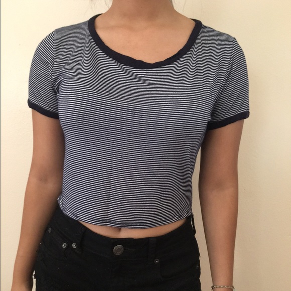 Navy striped crop top!
